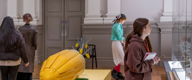 young women in trading station